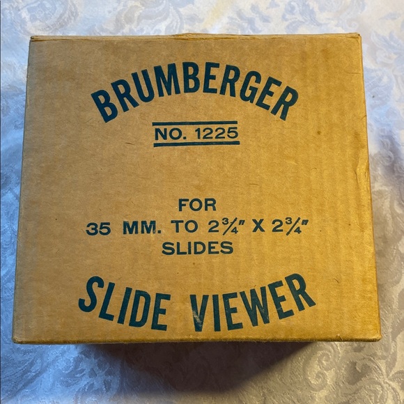 Vintage Brumberger Slide Projector - Picture 3 of 5